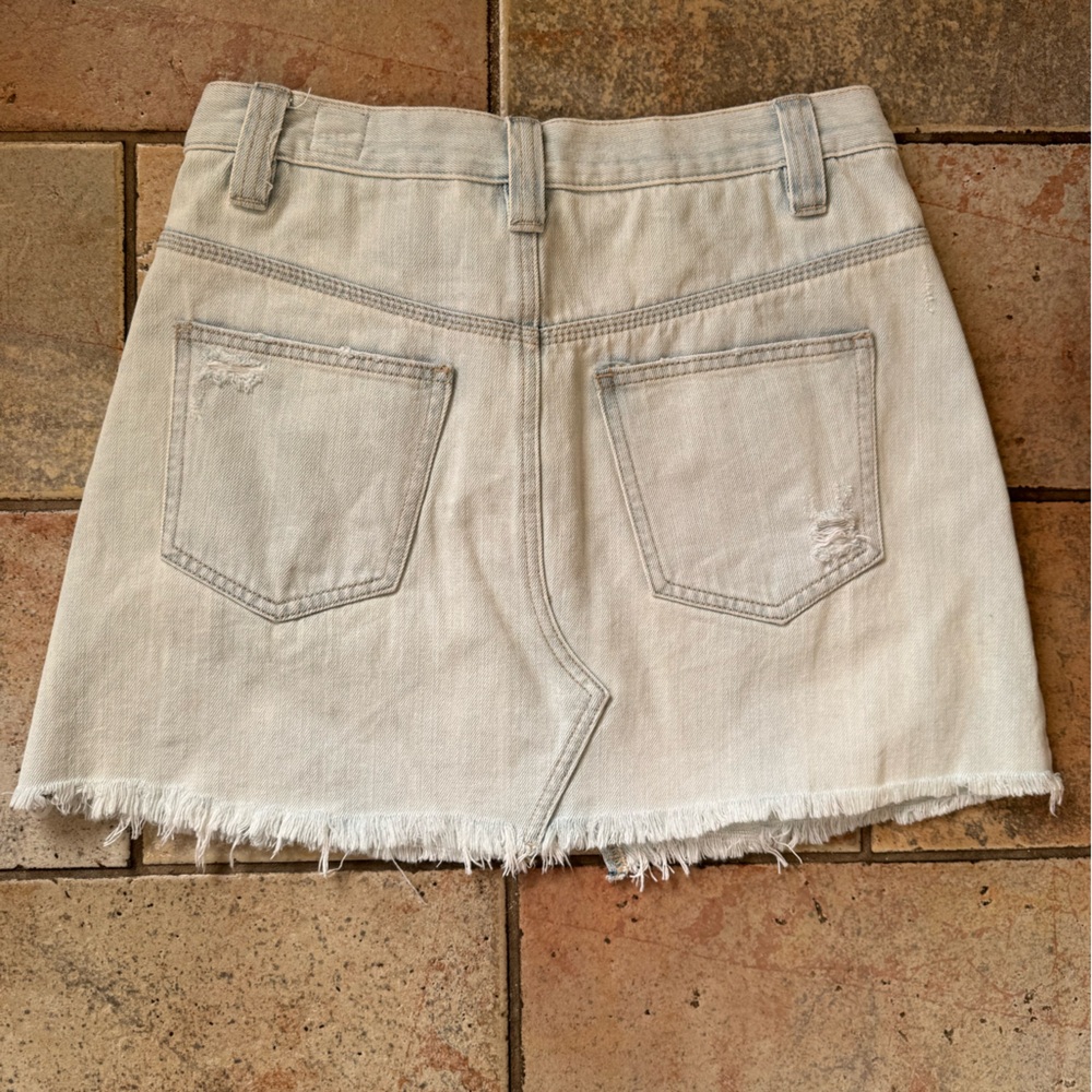 Free People We the Free Sidecar Light Blue Denim Pleated Raw Hem Skirt Size 26 - Picture 7 of 11